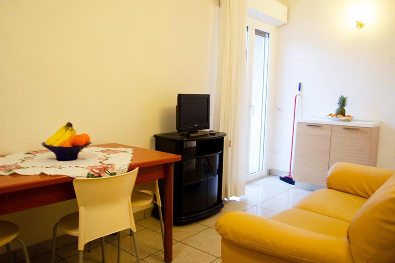 Residence Comfort Riccione Exterior foto