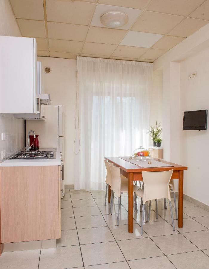 Residence Comfort Riccione Exterior foto