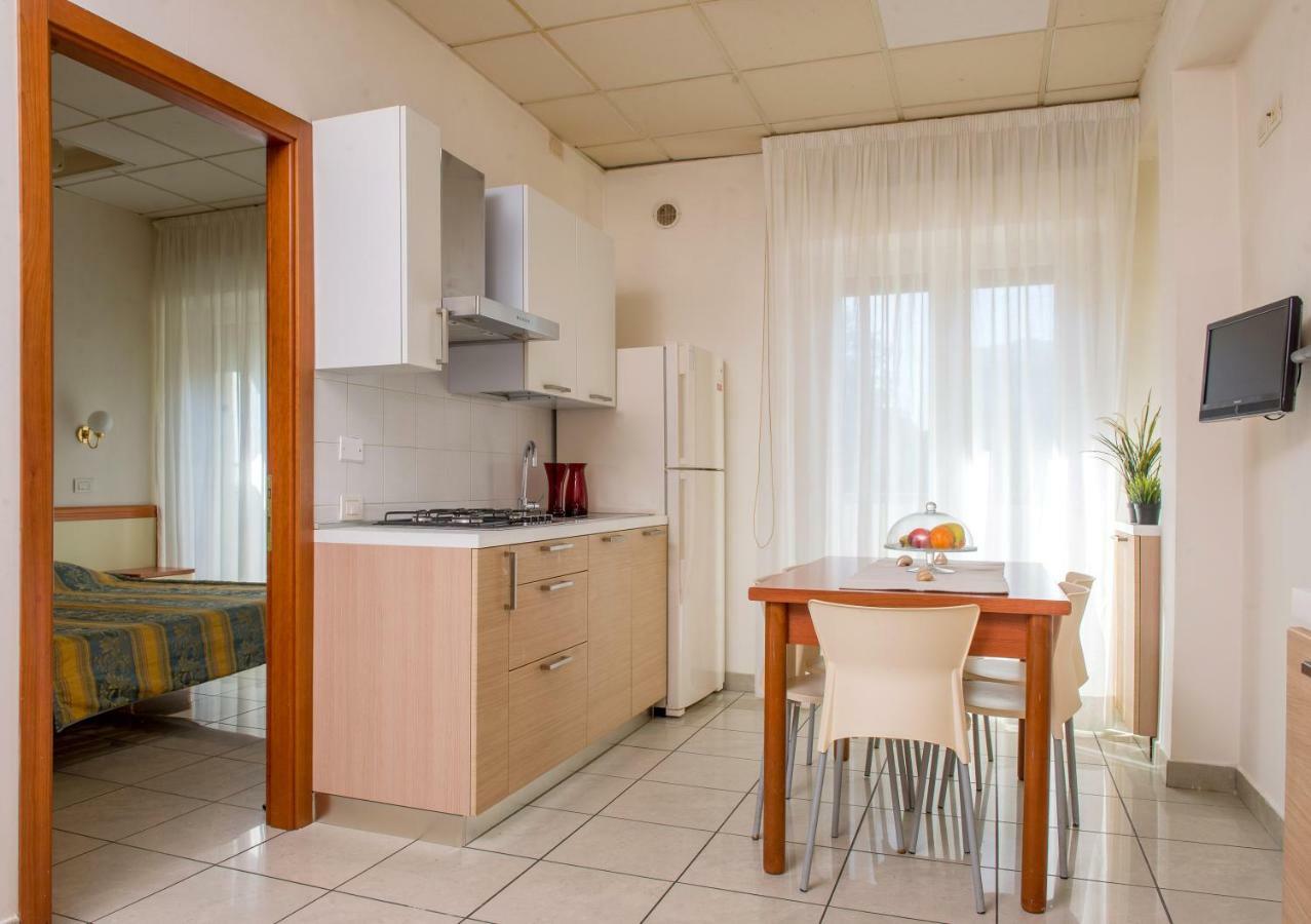 Residence Comfort Riccione Exterior foto